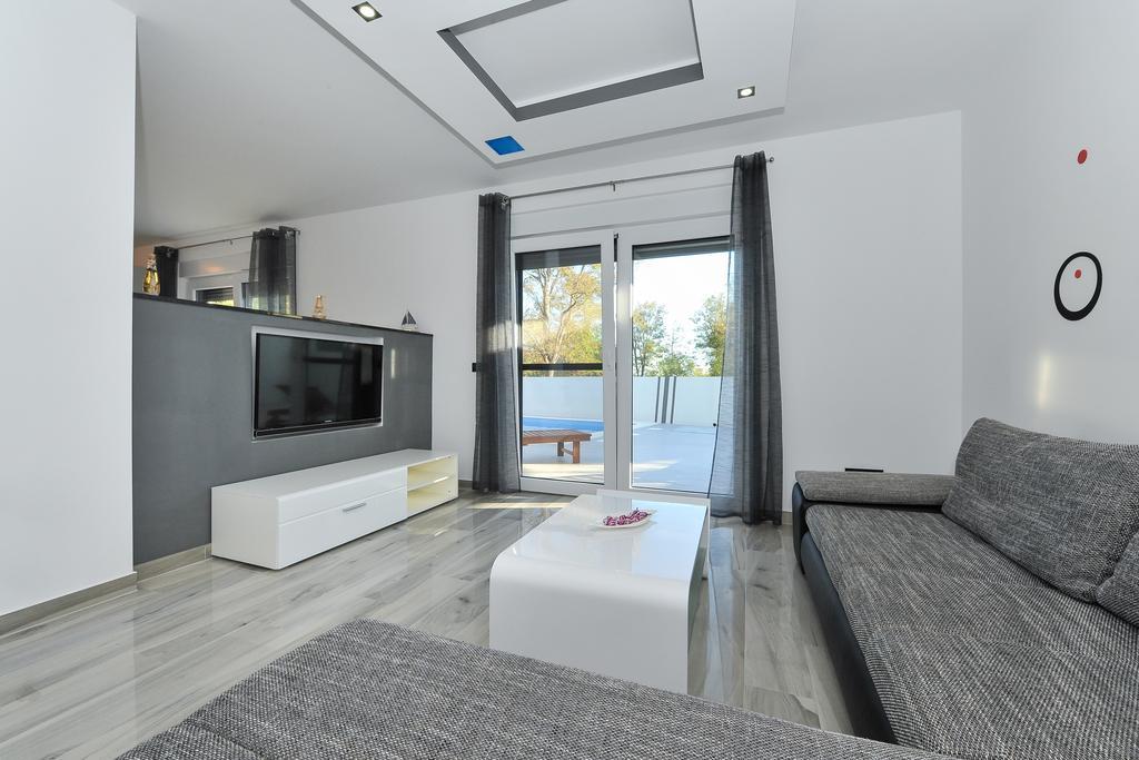 Villa Lily Privlaka  Luaran gambar