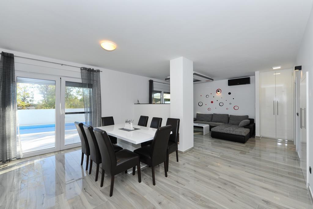 Villa Lily Privlaka  Luaran gambar