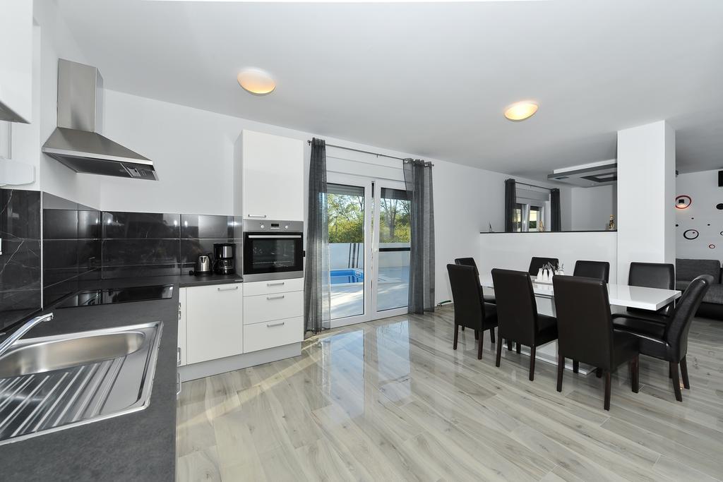 Villa Lily Privlaka  Luaran gambar